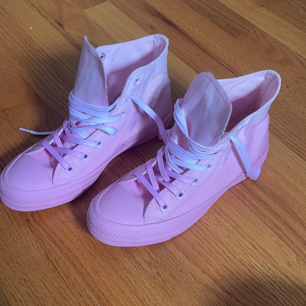Pink ombre converse